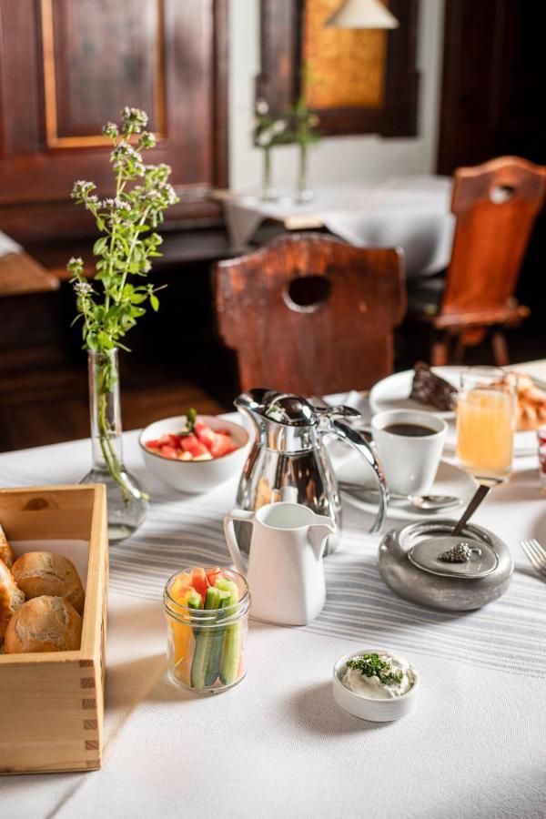 Romantik Hotel Zur Schwane Volkach Bagian luar foto