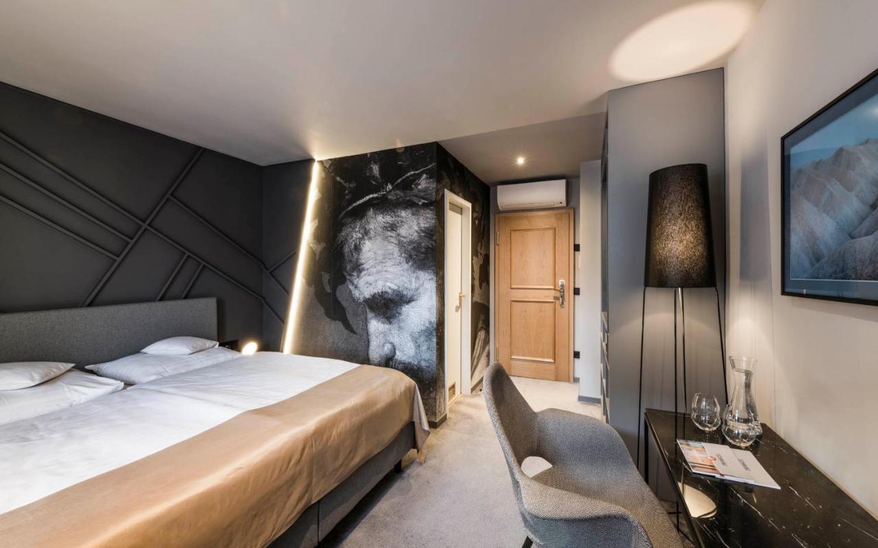 Romantik Hotel Zur Schwane Volkach Bagian luar foto