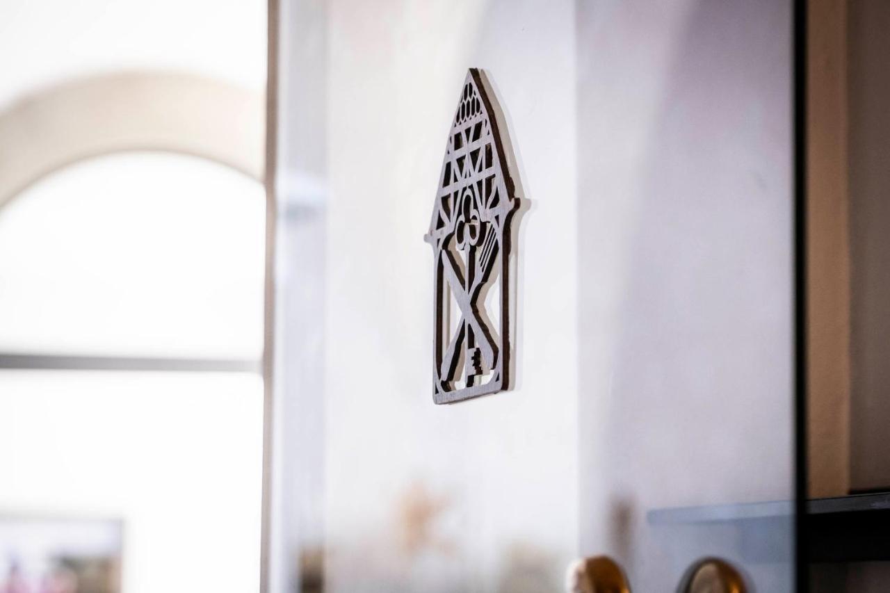 Romantik Hotel Zur Schwane Volkach Bagian luar foto