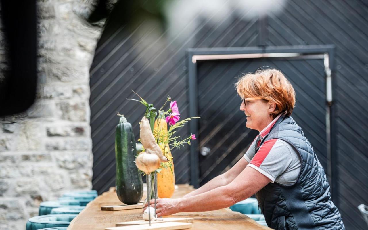 Romantik Hotel Zur Schwane Volkach Bagian luar foto