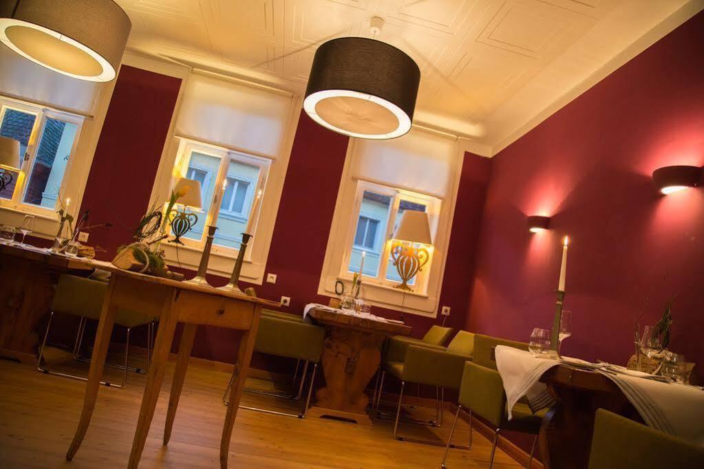 Romantik Hotel Zur Schwane Volkach Bagian luar foto